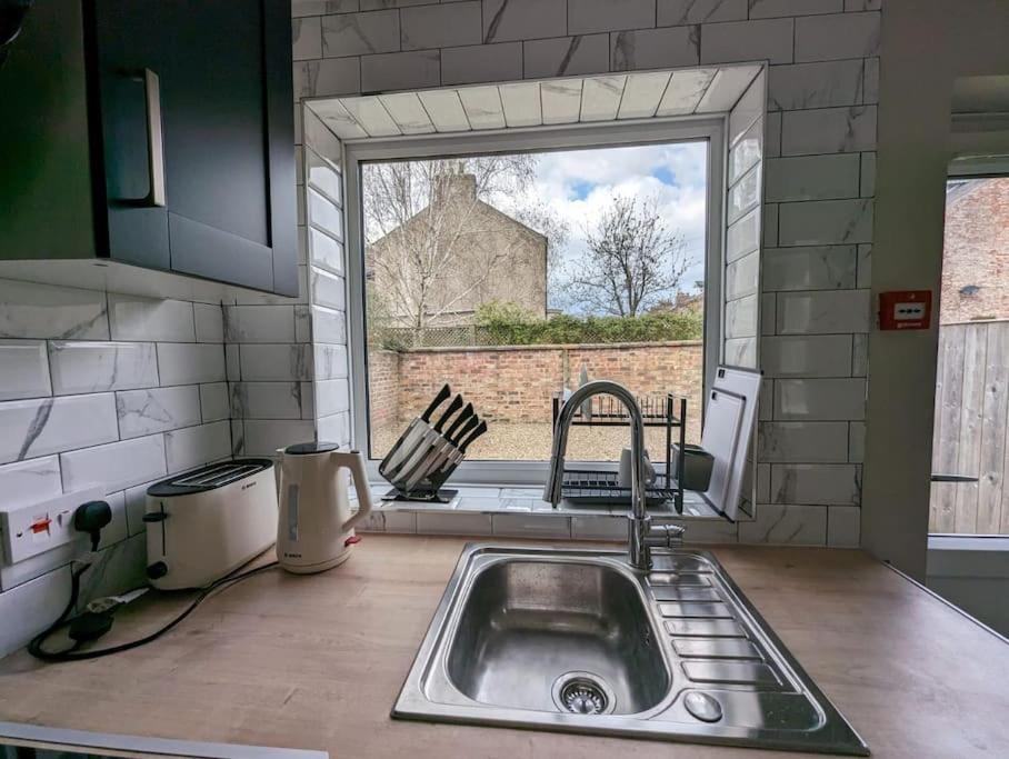 Stylish York Studio Exterior photo